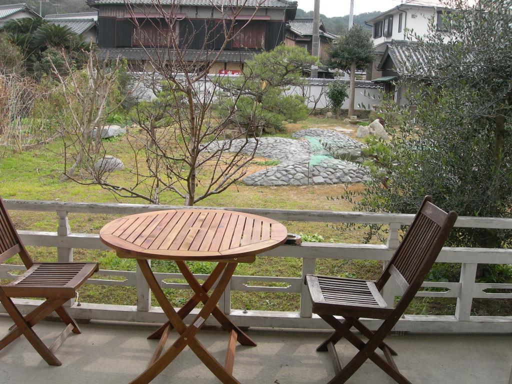 Guest House Oomiyake Naoshima Habitación foto